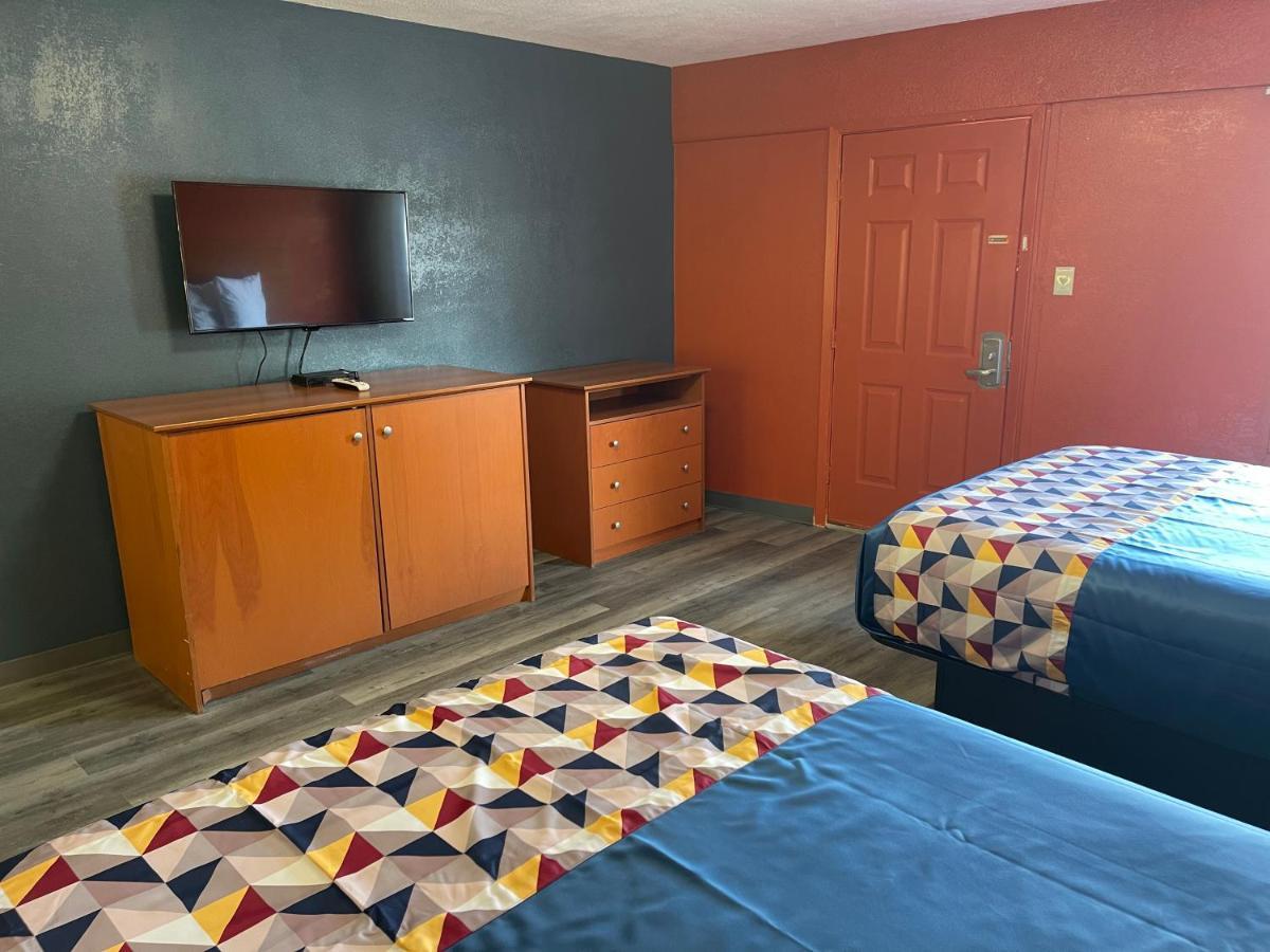 Economy Inn Hot Springs Bagian luar foto