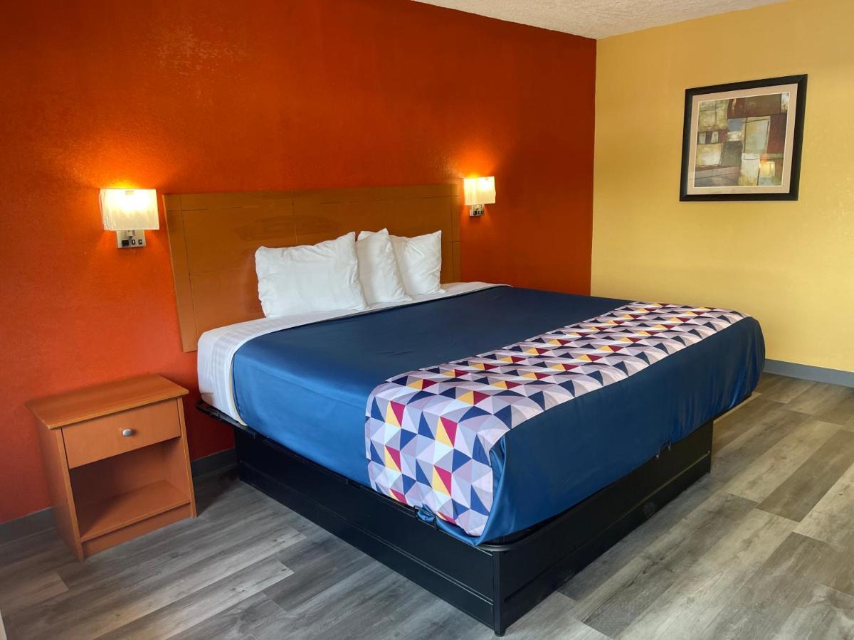 Economy Inn Hot Springs Bagian luar foto