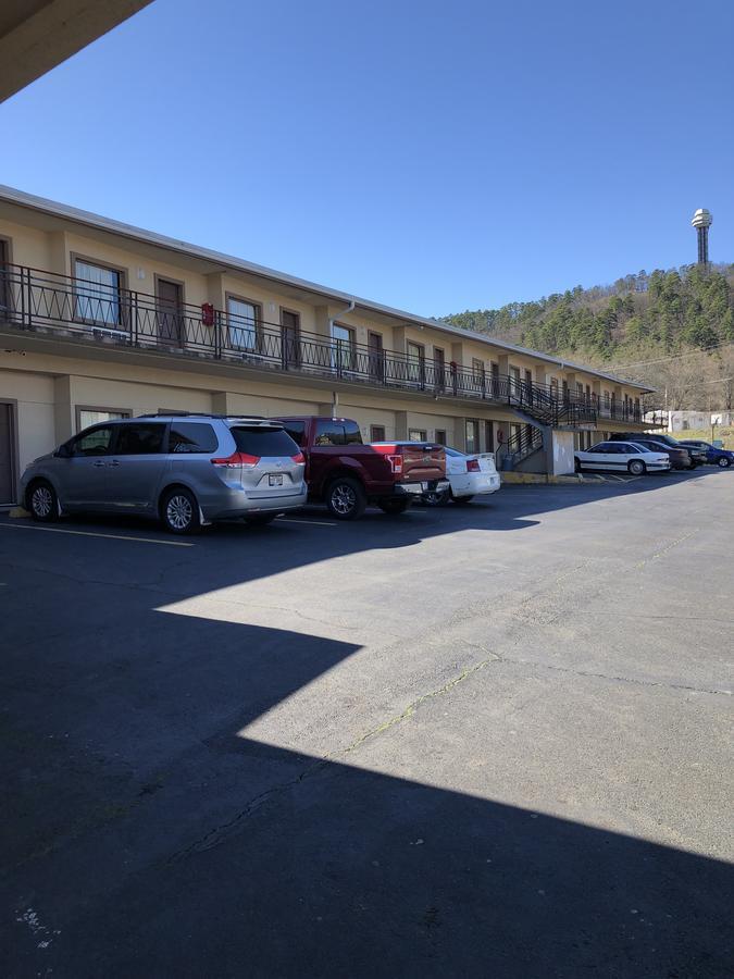 Economy Inn Hot Springs Bagian luar foto